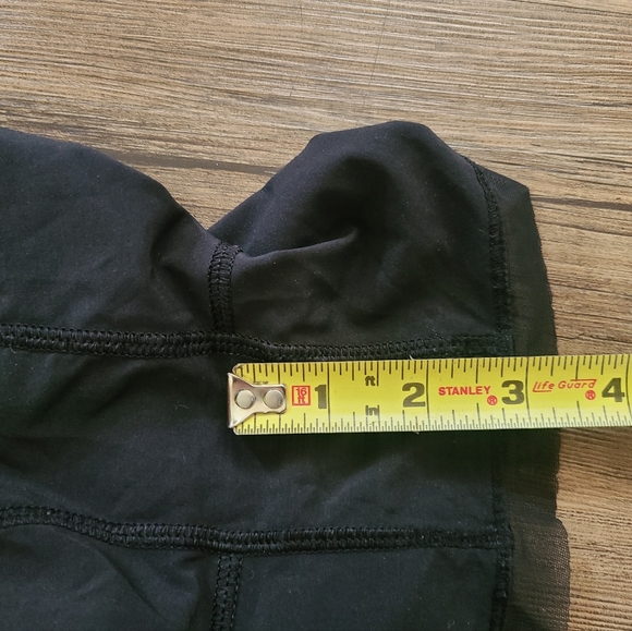 Lululemon shorts - Picture 4 of 4